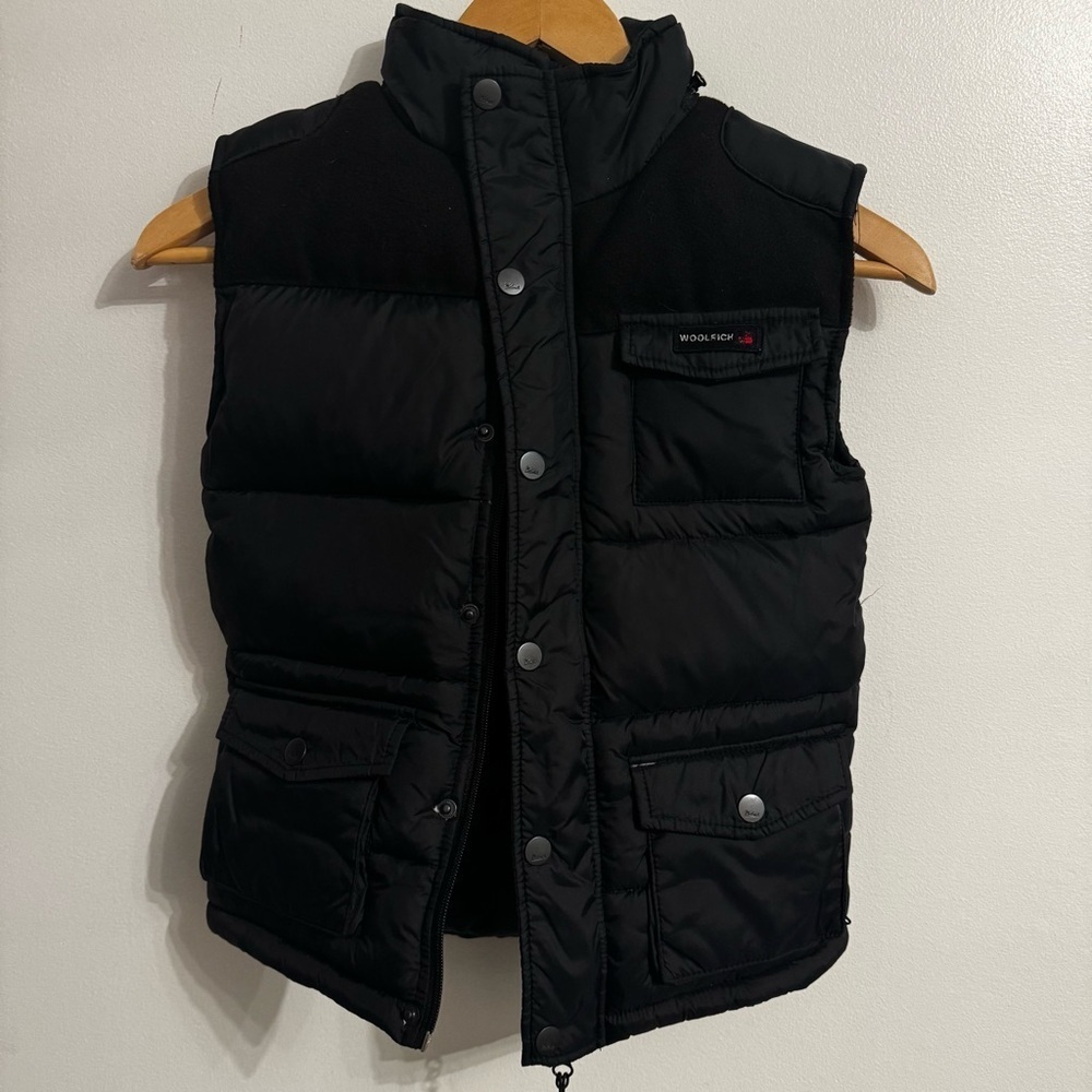 Woolrich Signature Black Hooded Full Zip Goose Down Insulated Vest Youth Size S